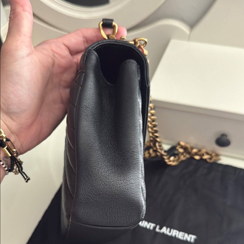 🥳HP🥳🔥Yves Saint Laurent Black College Chevron Cross Body Bag🔥 - Picture 12 of 17